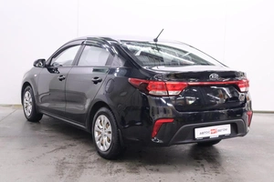 Седан Kia Rio 2018 года, 1550000 рублей, Брянск