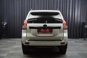 Внедорожник Toyota Land Cruiser Prado 2016 года, 3499000 рублей, Красноярск