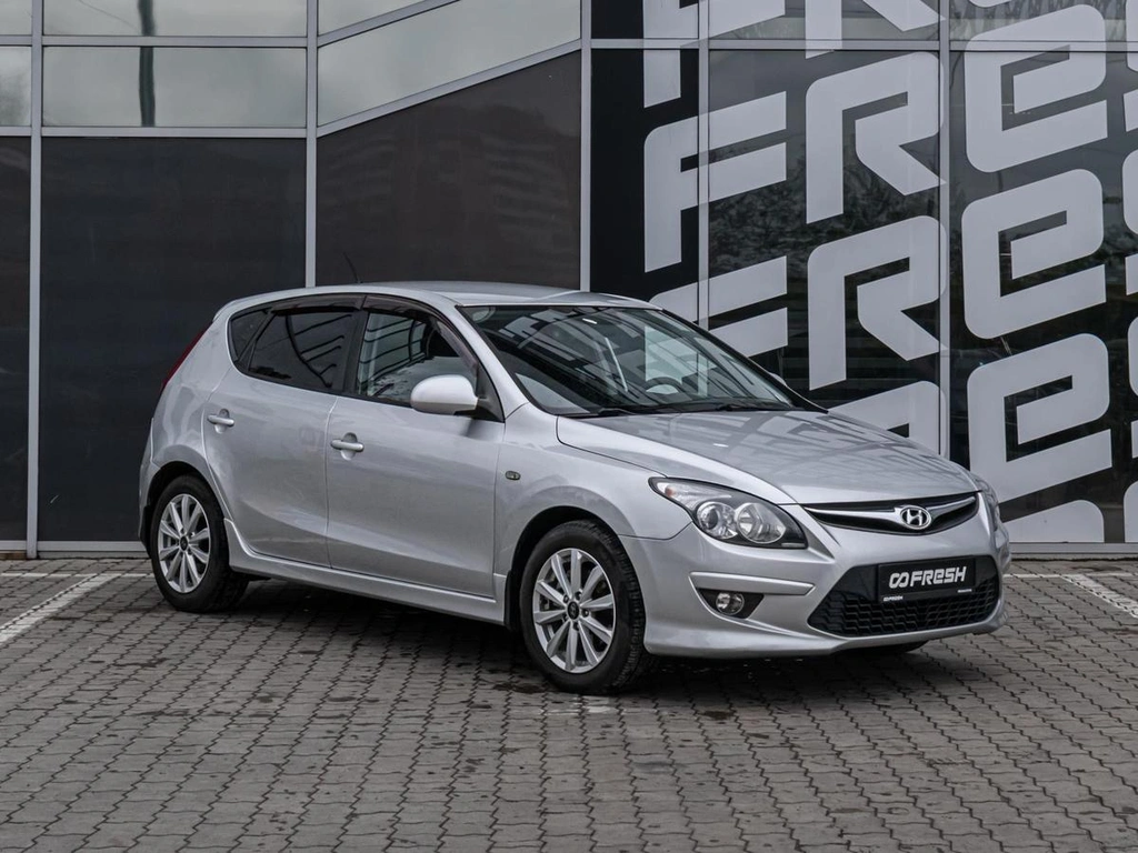 Хетчбэк Hyundai i30 2011 года, 960000 рублей, Краснодар