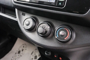 Хетчбэк Toyota Vitz 2017 года, 899000 рублей, Красноярск