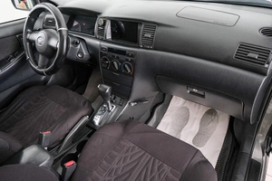 Хетчбэк Toyota Corolla 2006 года, 829000 рублей, Красноярск