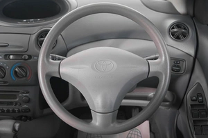 Хетчбэк Toyota Vitz 1999 года, 609000 рублей, Кемерово