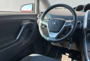 Минивэн Toyota Verso 2014 года, 1585000 рублей, Солонцы