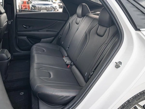 Седан Hyundai Elantra 2020 года, 1850000 рублей, Краснодар