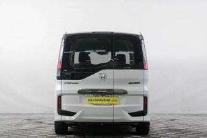 Минивэн Honda Stepwgn Spada 2019 года, 2199000 рублей, Кемерово