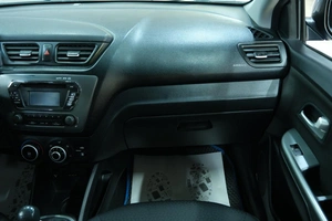 Седан Kia Rio 2013 года, 599000 рублей, Омск