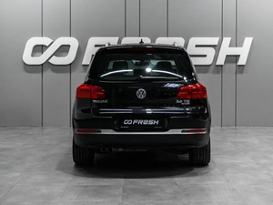 Внедорожник Volkswagen Tiguan 2012 года, 1400000 рублей, Тюмень