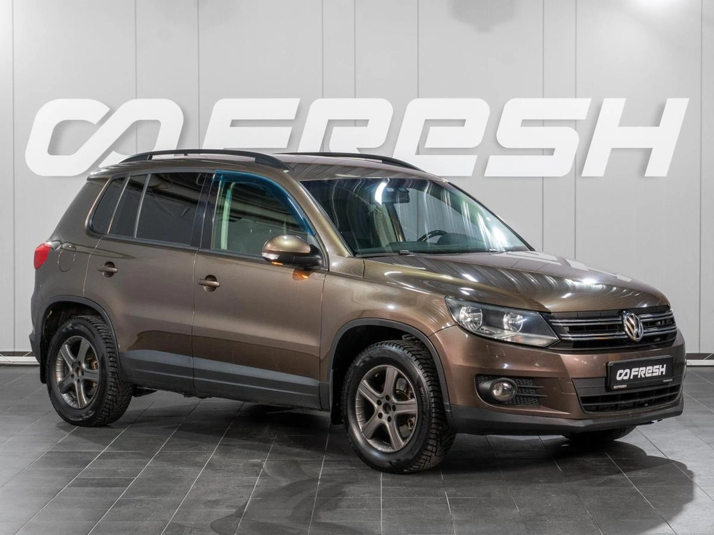 Внедорожник Volkswagen Tiguan 2015 года, 1499000 рублей, Сургут