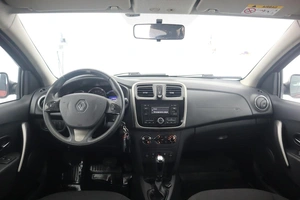 Хэтчбек Renault Sandero 2017 года, 1040000 рублей, Орёл