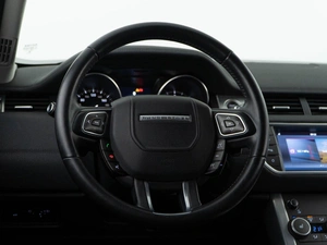 Внедорожник Land Rover Range Rover Evoque 2017 года, 2649999 рублей, Москва