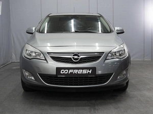 Хетчбэк Opel Astra 2011 года, 499000 рублей, Омск