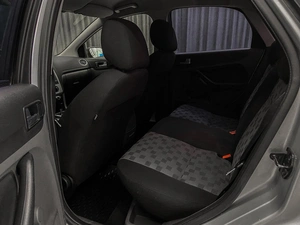Седан Ford Focus 2005 года, 460000 рублей, Красноярск