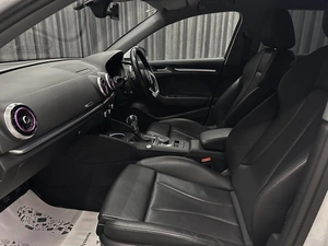 Хетчбэк Audi A3 2020 года, 1700000 рублей, Красноярск