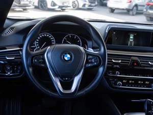 Седан BMW 5 серия 2018 года, 3299000 рублей, Волгоград
