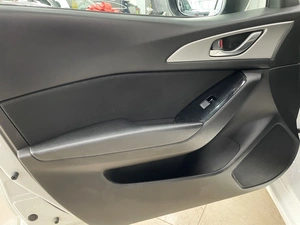 Седан Mazda Axela 2018 года, 1567000 рублей, Солонцы