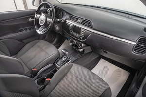 Седан Kia Rio 2017 года, 1399000 рублей, Томск