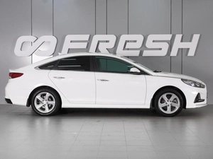 Седан Hyundai Sonata 2019 года, 2289000 рублей, Красный Пахарь