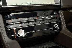 Внедорожник Jaguar F-Pace 2019 года, 3189000 рублей, Ульяновск