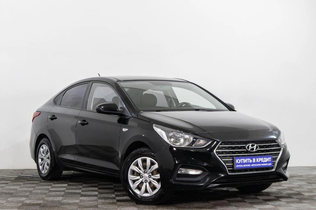 Седан Hyundai Solaris 2018 года, 1099000 рублей, Сургут