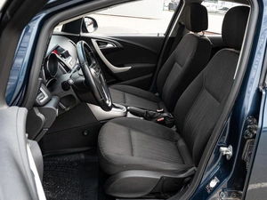 Хетчбэк Opel Astra 2011 года, 695000 рублей, Краснодар