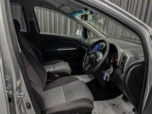 Минивэн Toyota Wish 2003 года, 800000 рублей, Красноярск