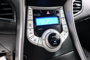 Седан Hyundai Avante 2011 года, 1199000 рублей, Красноярск