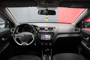 Седан Kia Rio 2017 года, 1330000 рублей, Курск