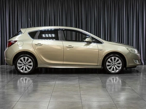 Хетчбэк Opel Astra 2010 года, 489000 рублей, Тюмень