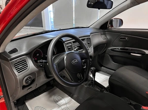 Седан Kia Rio 2009 года, 667000 рублей, Красноярск