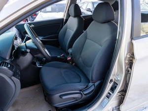 Седан Hyundai Solaris 2012 года, 819000 рублей, Саратов