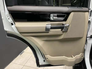 Внедорожник Land Rover Discovery 2016 года, 2490000 рублей, Красноярск