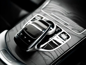 Седан Mercedes-benz C-класс 2018 года, 2700000 рублей, Красноярск