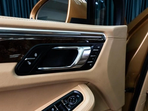 Внедорожник Porsche Macan S 2014 года, 2488070 рублей, Тюмень