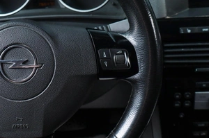 Хетчбэк Opel Astra GTC 2008 года, 549000 рублей, Челябинск