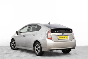 Лифтбек Toyota Prius 2013 года, 1149000 рублей, Барнаул