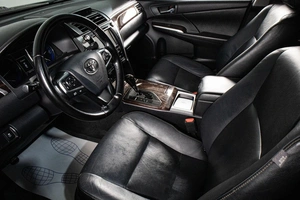Седан Toyota Camry 2015 года, 2149000 рублей, Сургут