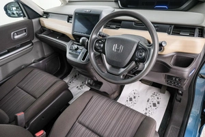 Минивэн Honda Freed 2019 года, 1499000 рублей, Красноярск