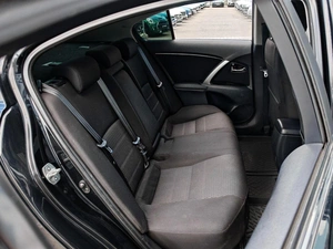 Седан Toyota Avensis 2012 года, 1370000 рублей, Краснодар