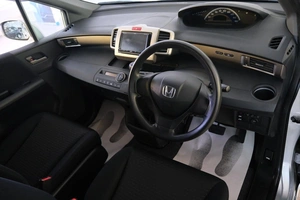 Минивэн Honda Freed 2011 года, 1289000 рублей, Омск