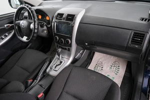 Седан Toyota Corolla 2011 года, 1119000 рублей, Красноярск