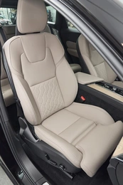 Внедорожник Volvo XC60 2025 года, 6269000 рублей, Красноярск