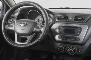 Седан Kia Rio 2014 года, 879000 рублей, Кемерово