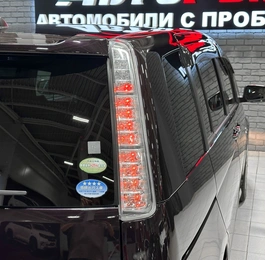 Минивэн Toyota Isis 2012 года, 1297000 рублей, Красноярск