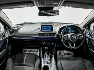 Седан Mazda Axela 2018 года, 1300000 рублей, Красноярск