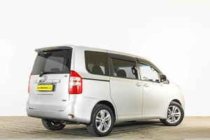 Минивэн Toyota Noah 2012 года, 1889000 рублей, Тюмень