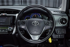 Универсал Toyota Corolla Fielder 2015 года, 1299000 рублей, Красноярск
