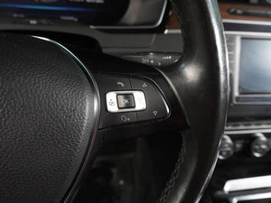 Седан Volkswagen Passat 2017 года, 1799000 рублей, Воронеж