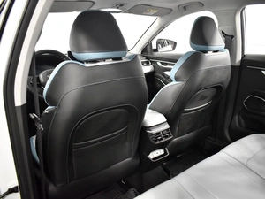 Седан Geely Emgrand 2023 года, 1724200 рублей, Казань