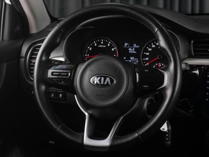 Седан Kia Rio 2017 года, 1299000 рублей, Тюмень