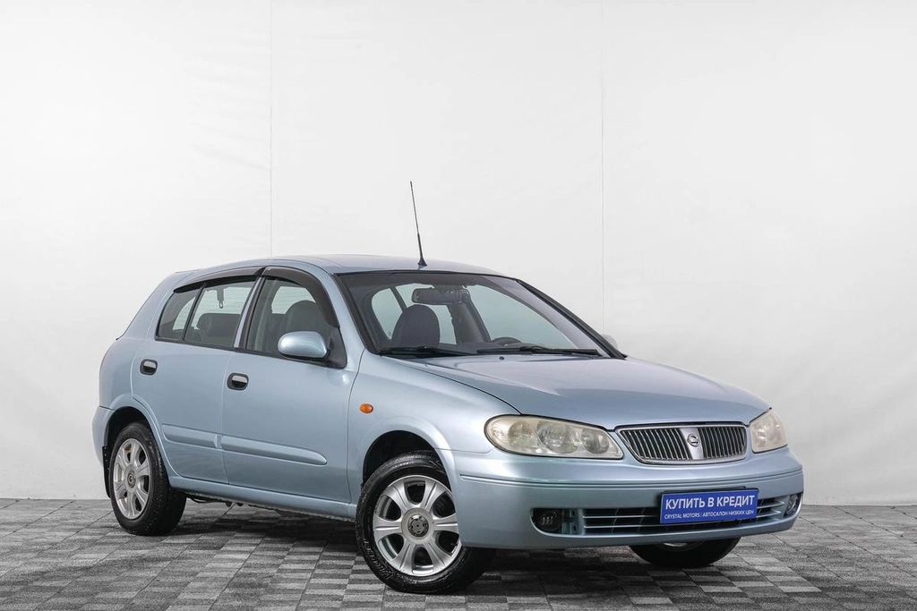 Хетчбэк Nissan Almera 2004 года, 419000 рублей, Кемерово